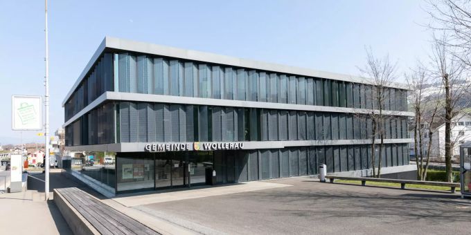 Das Gemeindehaus in Wollerau. - Kanton Schwyz Das Gemeindehaus in Wollerau. - Kanton Schwyz