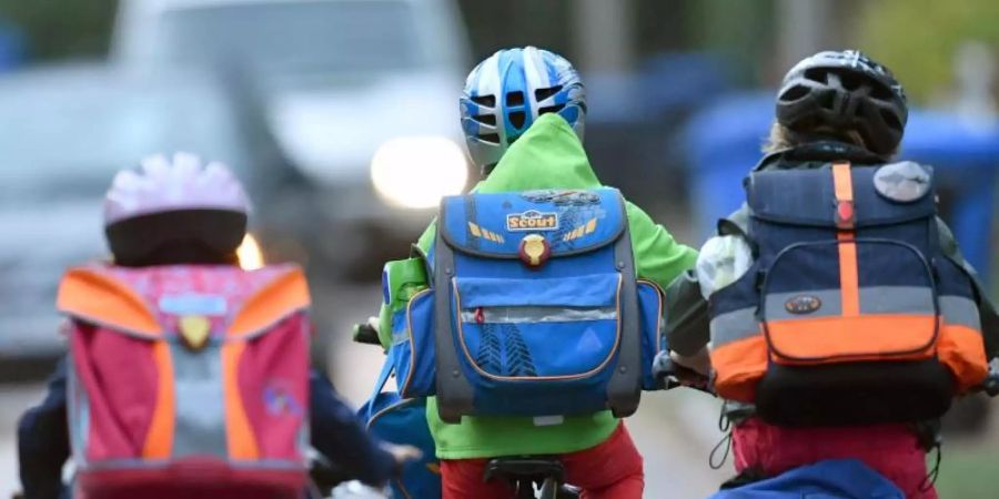 Viele Kinder leiden einer Studie zufolge unter der Corona-Krise. Foto: Ralf Hirschberger/dpa-Zentralbild/dpa