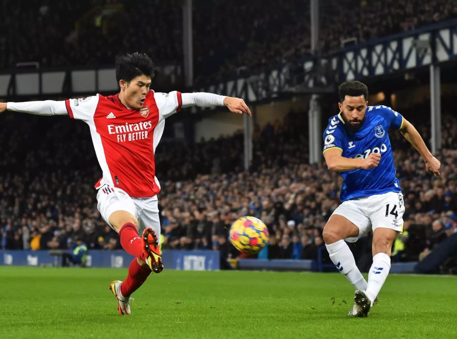 Das Spiel im «Goodison Park» ist hart umkämpft.