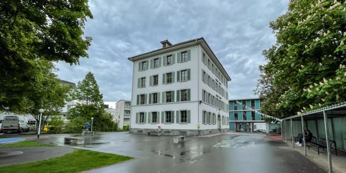 Die Schulanlage Kriens. Die Schulanlage Kriens.