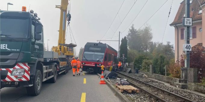 Am Auto entstand Totalschaden. Kantonspolizei Bern