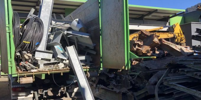 Der Arbeiter wurde schwer verletzt. Unfall