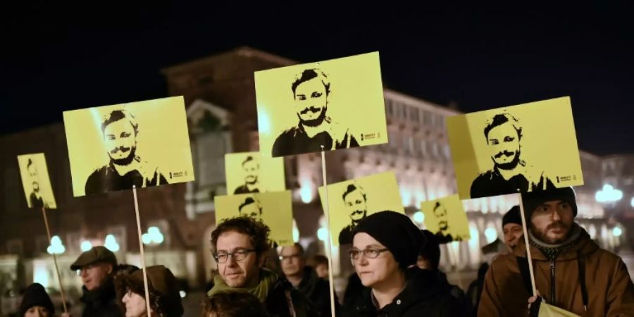 Aktivisten gehen für Regeni auf die Strasse