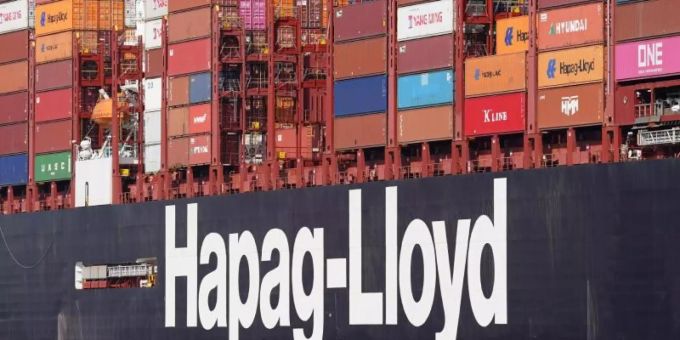 Hapag-Lloyd profitiert von den steigenden Preisen für Containertransporte. Foto: Marcus Brandt/dpa Hapag-Lloyd profitiert von den steigenden Preisen für Containertransporte. Foto: Marcus Brandt/dpa