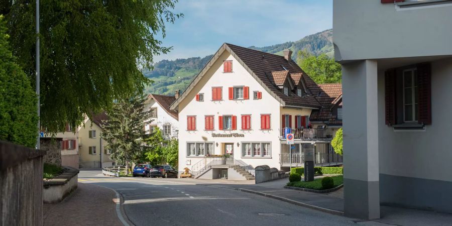 Ortsstrasse in Schänis im Kanton St. Gallen.