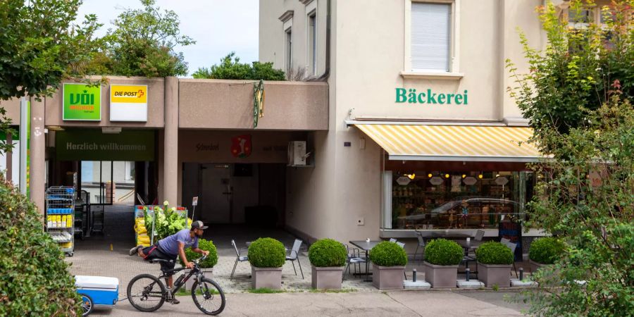 Bäckerei und Dorfmitte der Gemeinde Kilchberg (ZH).