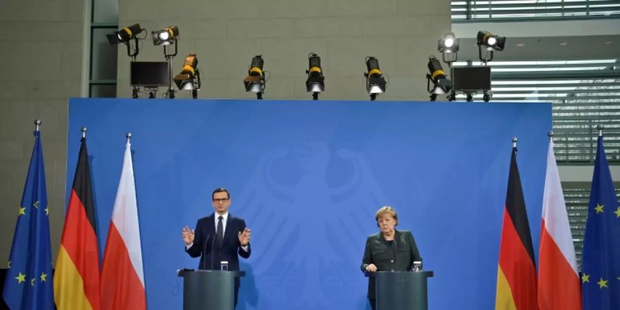 Morawiecki und Merkel bei Pk im Kanzleramt