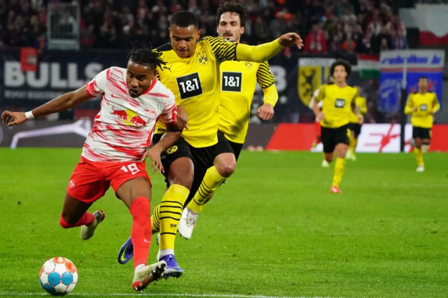 Manuel Akanji wäre bei einer Vertragsverlängerung auch einer der Topverdiener beim BVB.