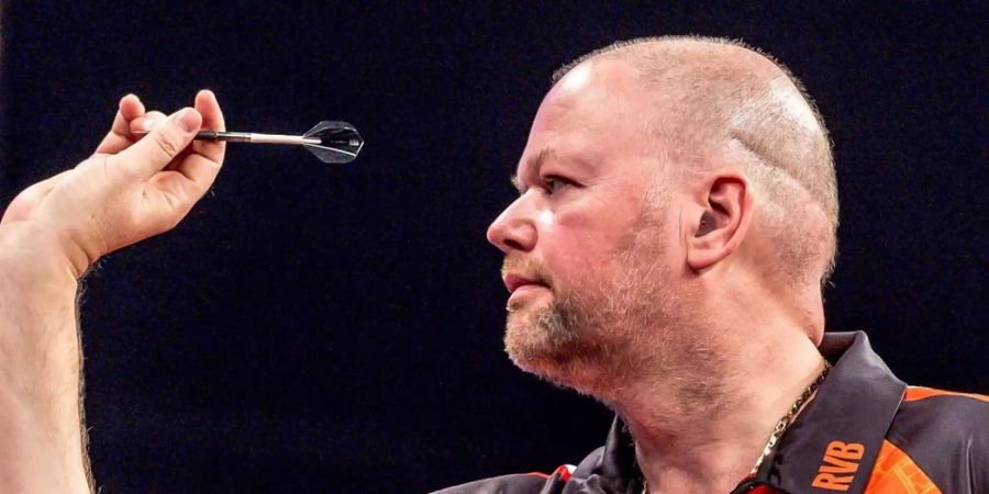 Raymond van Barneveld hat sich mit dem Coronavirus infiziert.