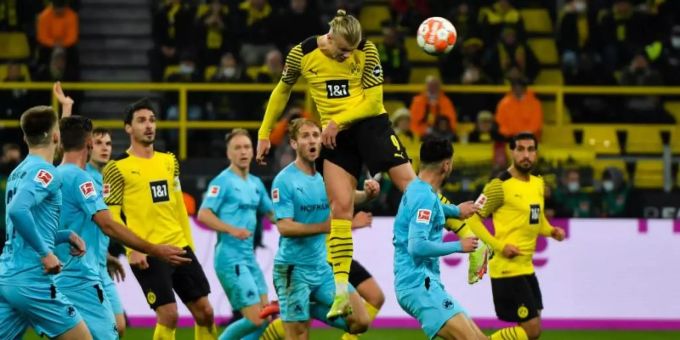 Dortmund - Haaland führt BVB zum Pflichtsieg - Fürths Ärger über Schiri