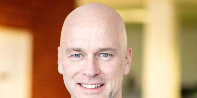 Fabian Ernst, ehemaliger Fussballprofi, nun Investor bei einem ein Start-up für Fussbälle mit Computerchips. Foto: Hauke-Christian Dittrich/dpa Fabian Ernst, ehemaliger Fussballprofi, nun Investor bei einem ein Start-up für Fussbälle mit Computerchips. Foto: Hauke-Christian Dittrich/dpa