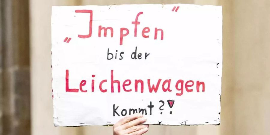 Impfen oder schimpfen? Der Piks brachte während der Pandemie Emotionen zum Überborden.