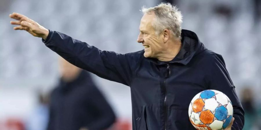Steht mit seinem Team derzeit auf Platz fünf der Tabelle: Freiburgs Trainer Christian Streich. Foto: Tom Weller/dpa