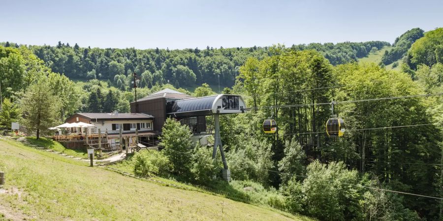 Bergstation der Wasserfallen-Gondelbahn in Reigoldswil.