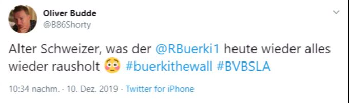 Roman Bürki wird für seine Leistung gefeiert. BVB