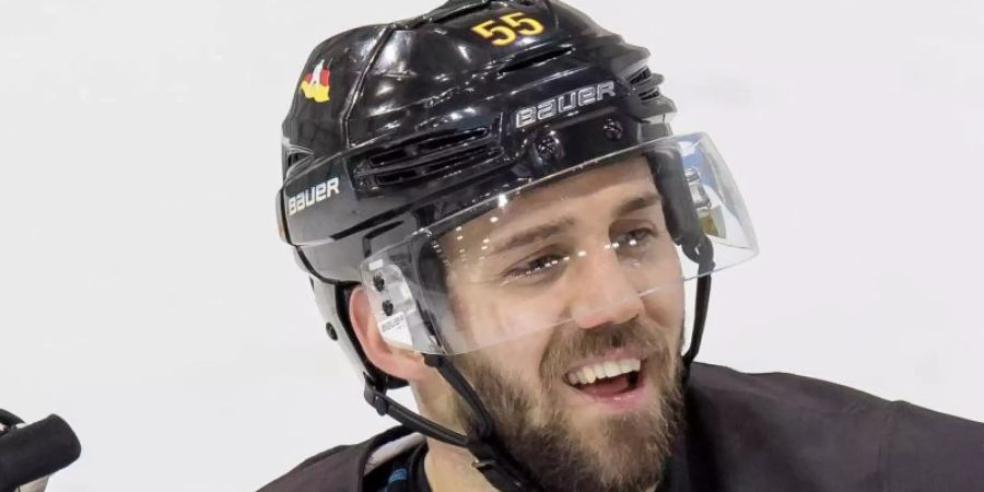 Wurde von den Straubing Tigers verpflichtet: Routinier Felix Schütz. Foto: Peter Kneffel/dpa