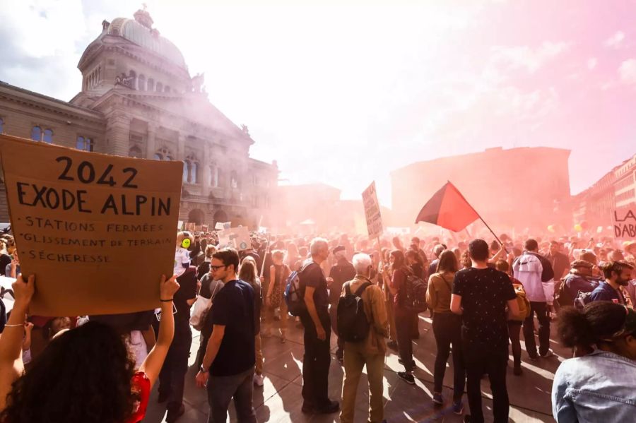 Die Demo auf dem Bundesplatz.