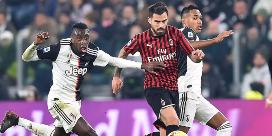 Blaise Matuidi (links) und Alex Sandro im Duell mit Milans Suso