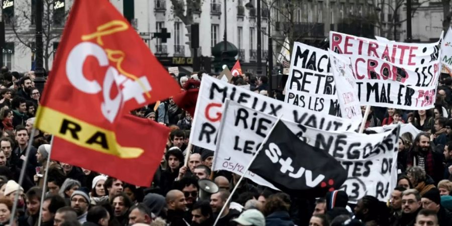 Demonstrationen gegen die Rentenreform in Paris