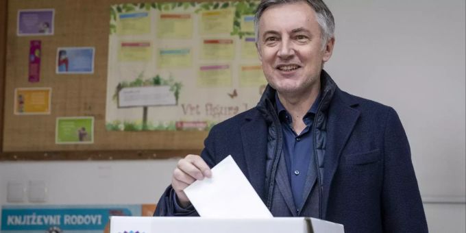 Miroslav Skoro gibt seine Stimme in Zagreb ab. Croatia Elections