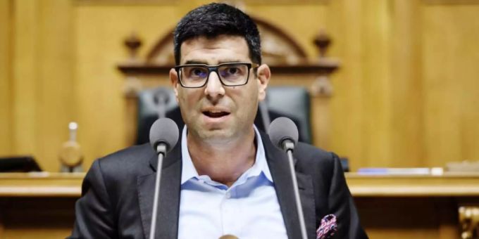 Angelo Barrile (SP) spricht im Nationalrat. Angelo Barrile im Nationalrat