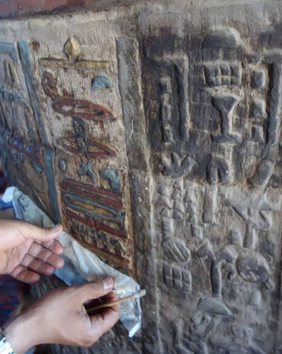 Tempel Esna Farbe