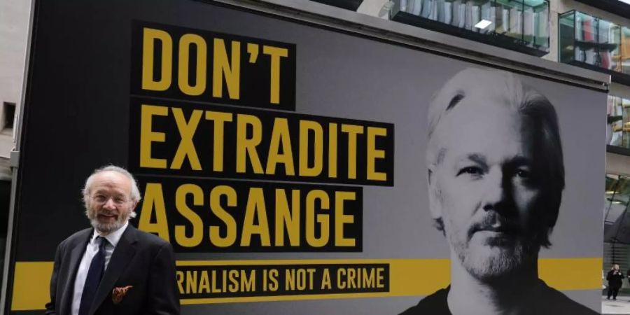 julian assange