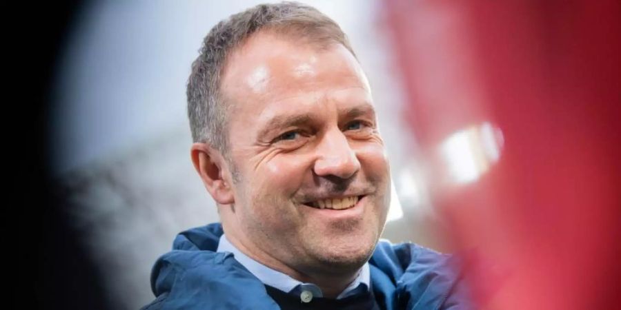 Trainer Hans-Dieter Flick freut sich auf den Jahresauftakt des FC Bayern. Foto: Tom Weller/dpa