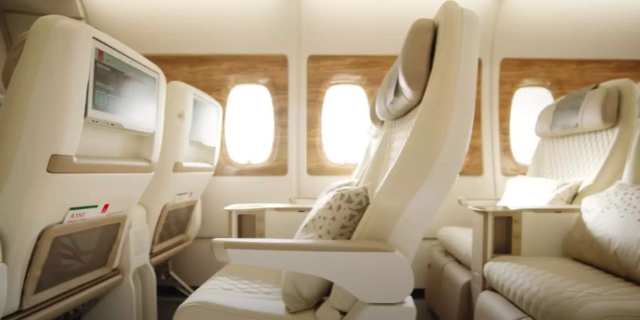 emirates premium economy