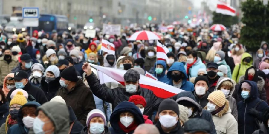 Senioren-Protest gegen Lukaschenko in Minsk