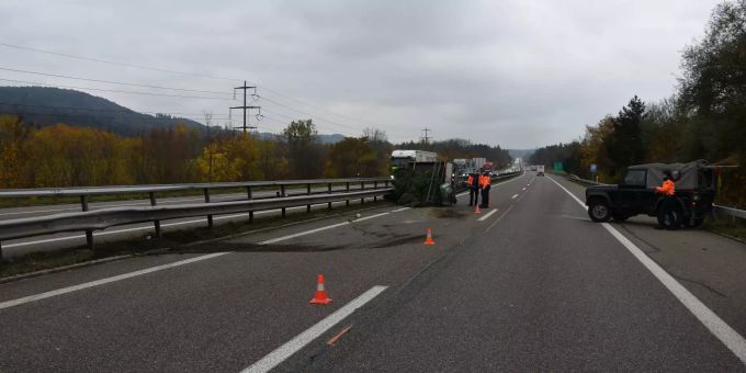 Selbstunfall mit Anhänger. Selbstunfall mit Anhänger