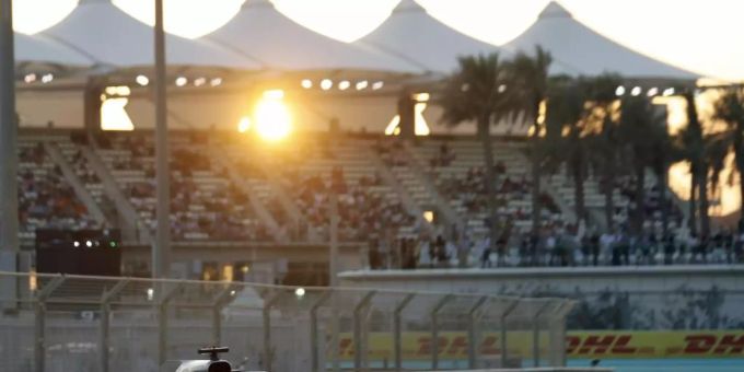 Der Grosse Preis von Abu Dhabi wird auf dem Yas Marina Circuit ausgefahren. Foto: Hassan Ammar/AP/dpa Der Grosse Preis von Abu Dhabi wird auf dem Yas Marina Circuit ausgefahren. Foto: Hassan Ammar/AP/dpa