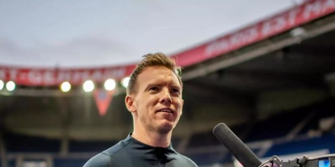 Julian Nagelsmann führte bei RB Leipzig ein neues Strafensystem ein. Foto: Motivio/Thomas Eisenhuth/RB Leipzig/dpa Julian Nagelsmann führte bei RB Leipzig ein neues Strafensystem ein. Foto: Motivio/Thomas Eisenhuth/RB Leipzig/dpa