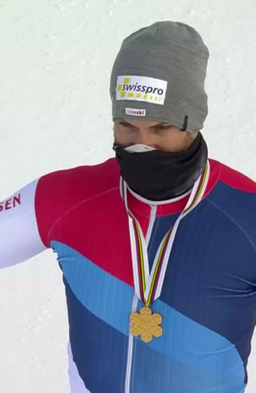 Alex Fiva mit der Goldmedaille.