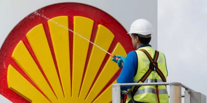 Den Haag - Corona brockt Shell zweistelligen Milliarden-Verlust ein