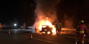 Buchs SG: Fahrzeugbrand auf Autobahn