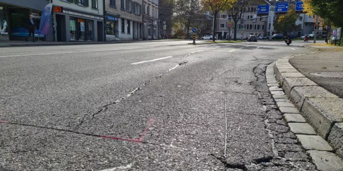 Strassenunterhaltsarbeiten (Symbolbild) Strassenunterhaltsarbeiten
