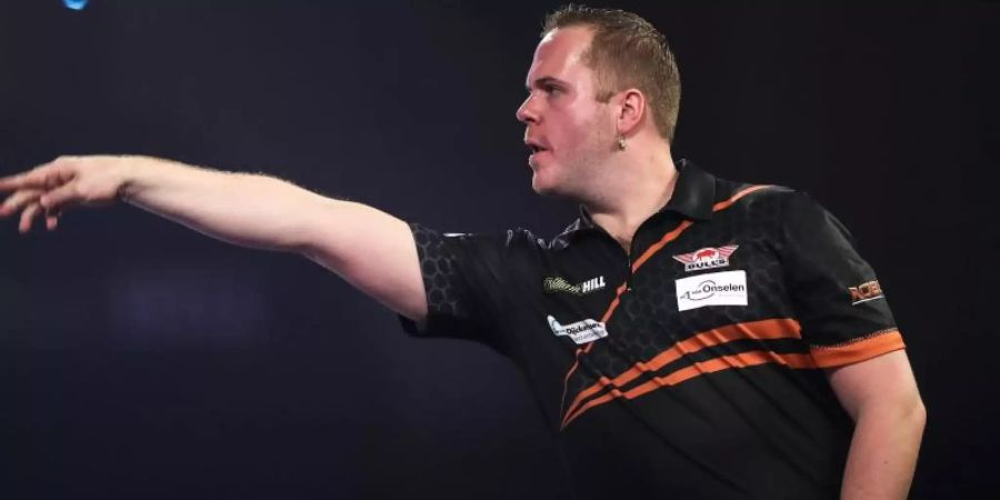 Der niederländische Shootingstar Dirk van Duijvenbode trifft in der zweiten Runde auf den englischen Ex-Weltmeister Rob Cross. Foto: Kieran Cleeves/PA Wire/dpa