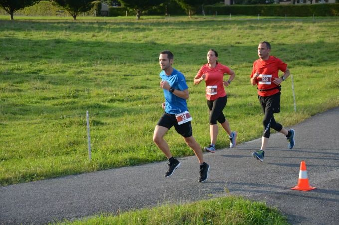 Die Startnummer enthält einen Chip, welcher die individuelle Laufzeit misst. Laufevent Neuendorf YesWeCan