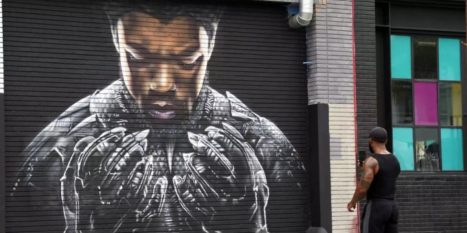 Nach dem Tod von Chadwick Boseman stellte sich den Marvel-Verantwortlichen, wie es mit der Rolle von T'Challa in «Black Panther» weitergehen soll. Black Panther chadwick Boseman