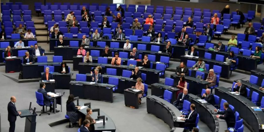 Scholz und Kramp-Karrenbauer loben Wahlrechts-Einigung