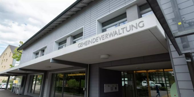 Gemeindeverwaltung 2 - Schwerzenbach Gemeindeverwaltung 2 - Schwerzenbach