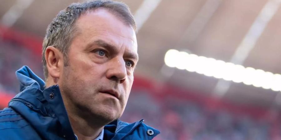 Bayern-Trainer Hansi Flick in der Corona-Zeit gegen vorschnelle Lockerungen. Foto: Sven Hoppe/dpa