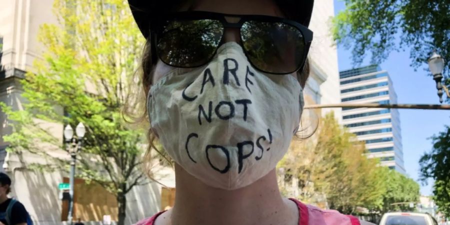 Demonstrantin in Portland, Oregon