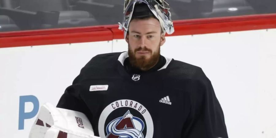 Torwart Philipp Grubauer trainiert mit dem Team von Colorado Avalanche. Foto: David Zalubowski/AP/dpa