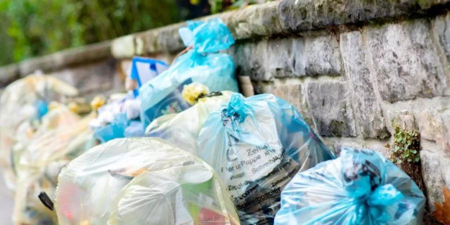 Zu viel Verpackung: 227,5 Kilogramm ist der Verbrauch pro Kopf in Deutschland. Foto: Hauke-Christian Dittrich/dpa