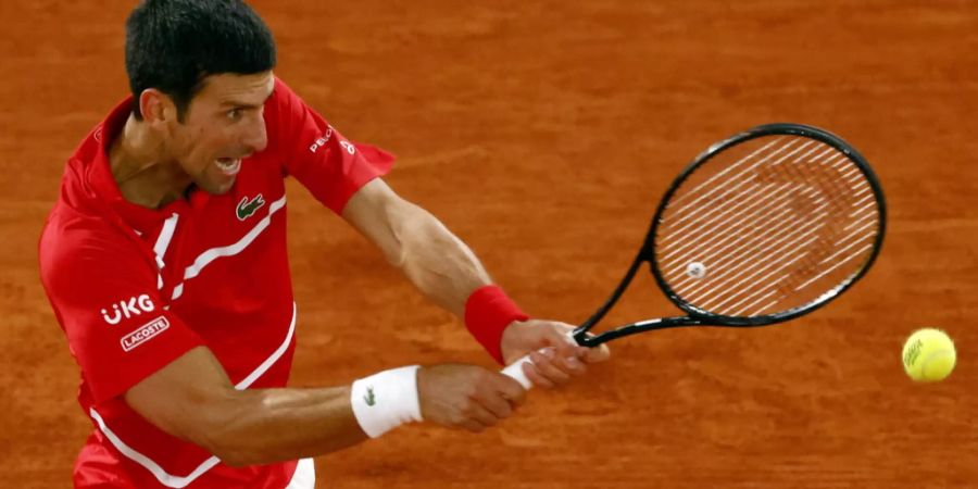 Novak Djokovic kann erst im dritten Satz aufdrehen.