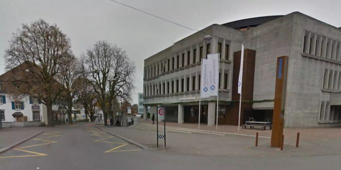 Die betroffene Bushaltestelle «Hypiplatz». Lenzburg