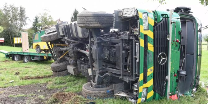 Lastwagen umgekippt