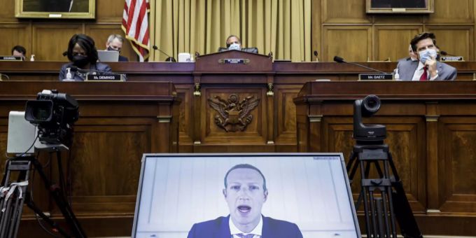 Mark Zuckerberg bei einer Anhörung im US-Kongress Big Tech